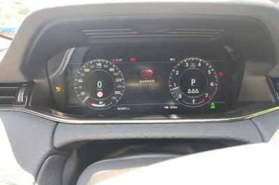 Land Rover Range Rover Evoque 2020, 60500 км, за 121029.2 CNY - фото 11