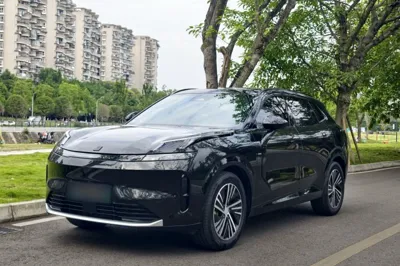 Lynk & Co 08 EM-P · 2025 год