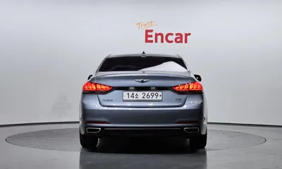 Hyundai Genesis 2015, 123958 км, за 10500000 KRW