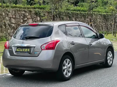Nissan Tiida 2012, 133000 км, за 17800 CNY