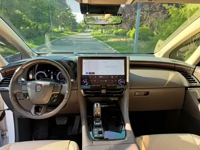 Toyota Vellfire 2023, 54000 км, за 739800 CNY - фото 6