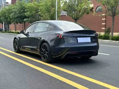 Tesla Model 3 2025, 20000 км, за 219800 CNY - фото 9