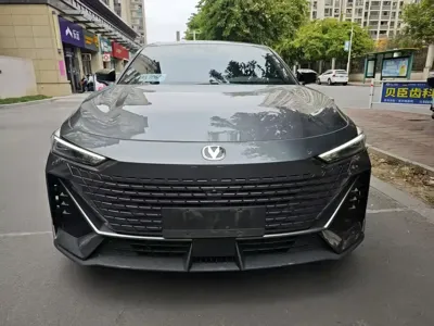 Changan UNI-V 2023, 20000 км, за 53800 CNY
