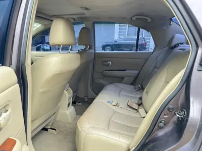 Nissan Tiida 2008, 75000 км, за 6800 CNY - фото 10