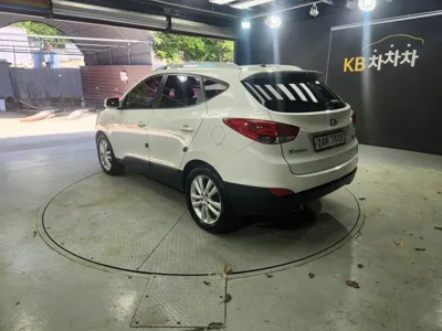 Hyundai Tucson 2012, 180198 км, за 4000000 KRW
