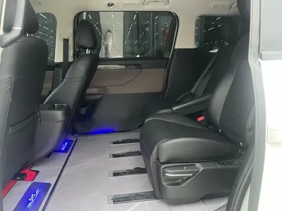 GAC Motor 传祺E8 PHEV 2024, 35000 км, за 143800 CNY - фото 6