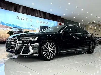 Audi A8 2025, 9000 км, за 700300 CNY