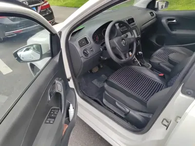 Volkswagen Polo 2015, 49300 км, за 29300 CNY - фото 13
