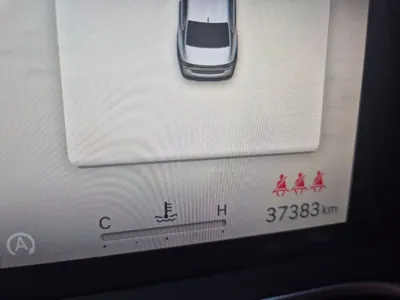 Genesis G90 2023, 37500 км, за 72000000 KRW