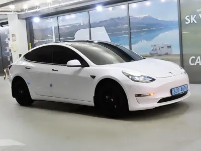 Tesla Model 3 · 2021 год