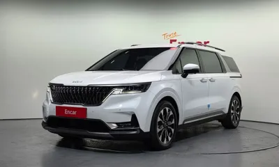 Kia Canival · 2023 год