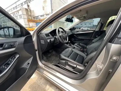 Volkswagen Sagitar 2015, 81000 км, за 23800 CNY