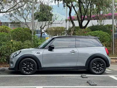 MINI MINI 2021, 25000 км, за 123000 CNY