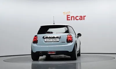 MINI Cooper 2018, 85871 км, за 13500000 KRW