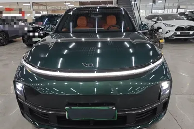Li Auto L8 2023, 36500 км, за 220023.07 CNY