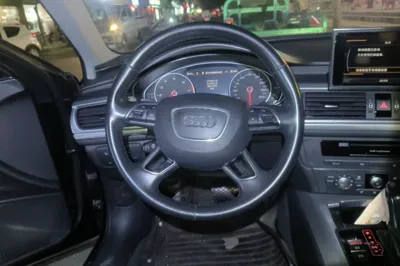 Audi A6L 2018, 104300 км, за 112268.46 CNY - фото 11