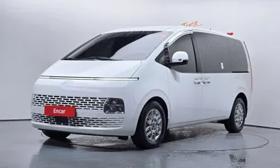 Hyundai Staria · 2025 год