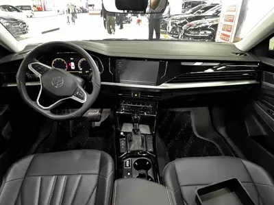 Volkswagen Passat 2026, 8000 км, за 138800 CNY - фото 12