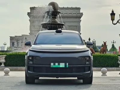 Li Auto Li L9 2023, 32000 км, за 256000 CNY