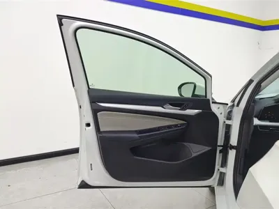 Volkswagen Golf 2023, 28500 км, за 95800 CNY - фото 7