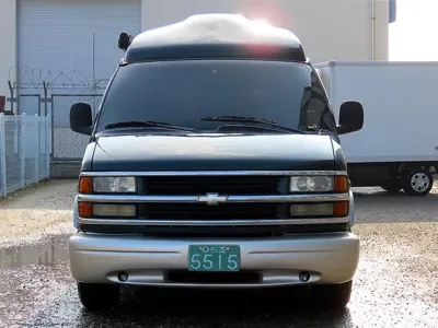 Chevrolet Chevy Van · 2002 год