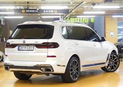 BMW X7 2026, 8300 км, за 152000000 KRW