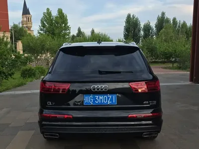 Audi Q7 2017, 98000 км, за 152000 CNY