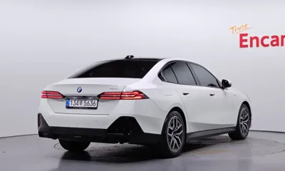BMW 5-Series 2025, 2647 км, за 67900000 KRW