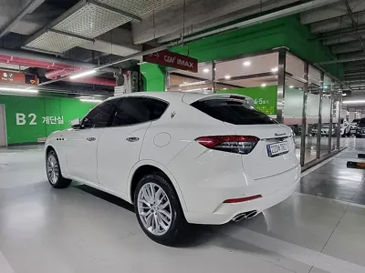 Maserati Levante 2022, 17989 км, за 52900000 KRW