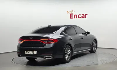 Hyundai Grandeur 2018, 116305 км, за 11000000 KRW