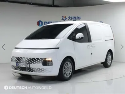 Hyundai Staria · 2025 год