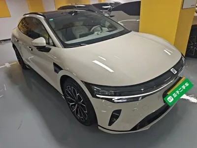 Zeekr 极氪007GT 2025, 18200 км, за 171200 CNY