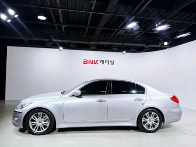 Hyundai Genesis 2012, 174777 км, за 3800000 KRW