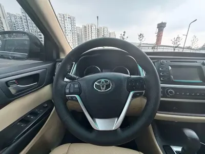 Toyota Highlander 2017, 95000 км, за 86800 CNY - фото 7
