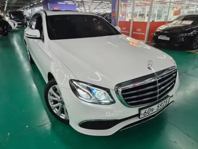 Mercedes-Benz E-Class 2019, 71014 км, за 27900000 KRW