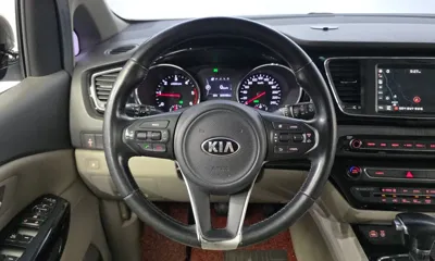 Kia Canival 2017, 164196 км, за 9900000 KRW - фото 13