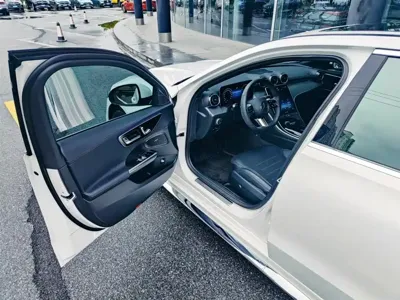 Mercedes-Benz C-Class 2022, 56100 км, за 139800 CNY - фото 13