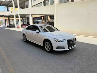Audi A4L 2018, 79000 км, за 96800 CNY