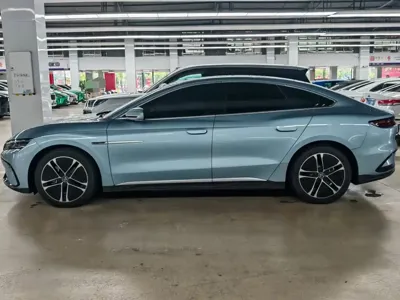 BYD Han 2023, 42600 км, за 118000 CNY