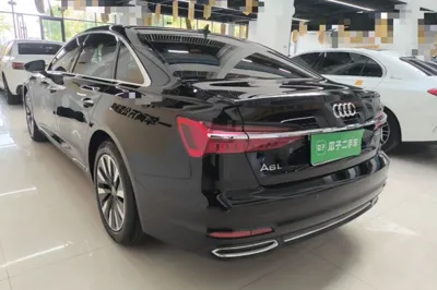 Audi A6L 2021, 75700 км, за 211452.95 CNY