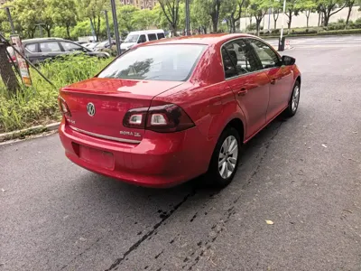 Volkswagen Bora 2011, 90000 км, за 13799 CNY