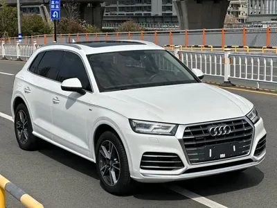 Audi Q5L 2021, 60000 км, за 146800 CNY