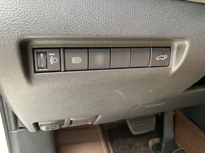 Toyota Venza 2022, 32200 км, за 120200 CNY - фото 7