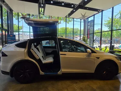 Tesla Model X 2026, 550 км, за 80000000 KRW - фото 10