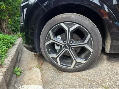 Kia Niro 2024, 5500 км, за 14520000 KRW - фото 7