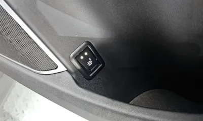 Maserati Levante 2018, 62484 км, за 35500000 KRW - фото 18