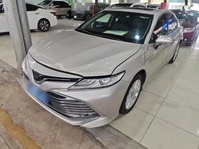 Toyota Camry · 2020 год