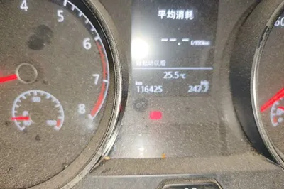 Volkswagen Golf 2015, 116400 км, за 37348.04 CNY - фото 12
