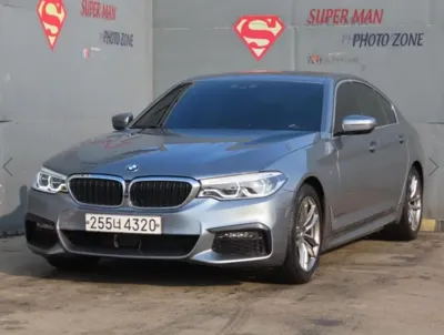 BMW 5-Series · 2020 год