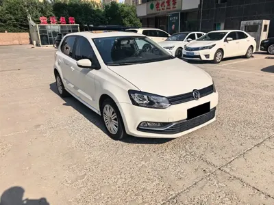 Volkswagen Polo 2016, 106000 км, за 24800 CNY
